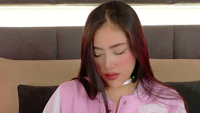 nicolle pierce online show from 10/16/25, 01:23