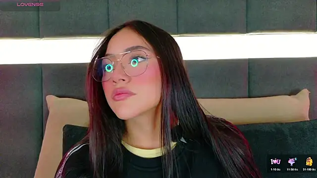 nicolle pierce online show from 10/24/25, 02:02