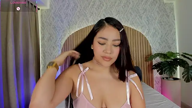 nicolle pierce online show from 06/09/26, 10:38