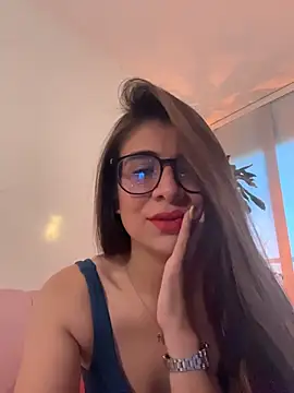 MariaIsabella8 online show from 03/31/26, 10:32