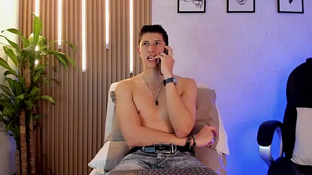 Snapshot of Dorianmistery2322_ chatting on 11/20/25, 11:48 Dorianmistery2322 online show from 11/20/25, 11:48