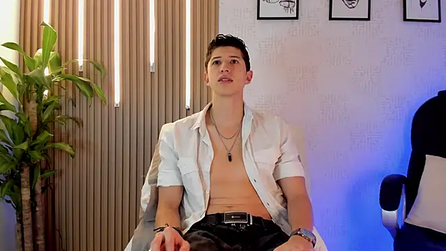 Snapshot of Dorianmistery2322_ chatting on 11/27/25, 12:13 Dorianmistery2322 online show from 11/27/25, 12:13