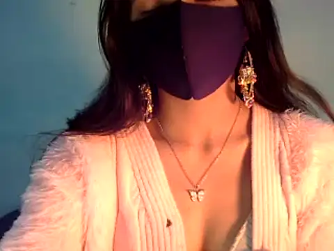 Cute Alaina online show from 01/11/25, 11:46