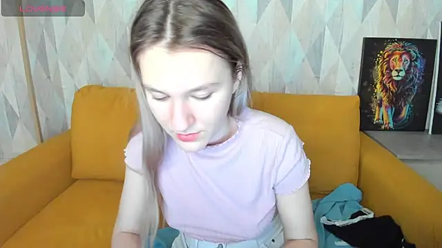 Mariel Brown online show from 01/03/25, 08:21