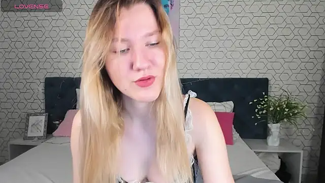 Mariel Brown online show from 01/11/25, 08:22