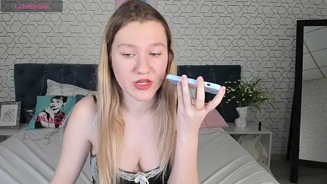 Mariel Brown online show from 01/14/25, 06:07