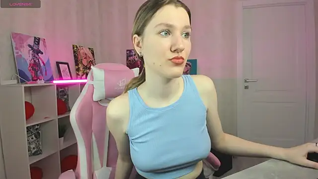 Mariel Brown online show from 03/18/25, 07:08