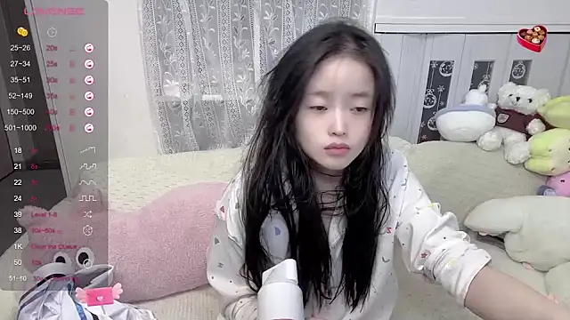 Mia-6688 online show from 01/05/25, 12:10