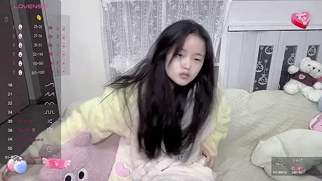 Mia-6688 online show from 01/06/25, 12:46