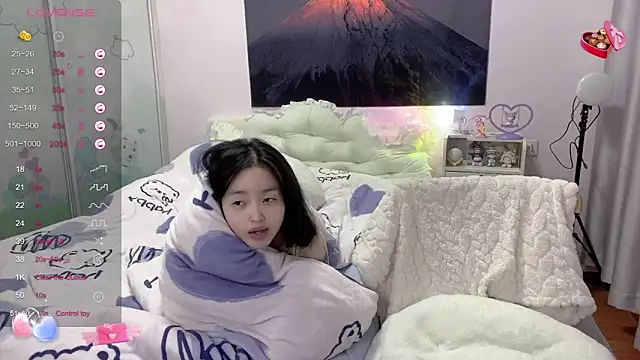 Mia-6688 online show from 02/06/25, 07:51