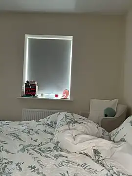 Snapshot of Sophiesinxx chatting on 03/05/25, 12:00 Sophiesinxx online show from 03/05/25, 12:00