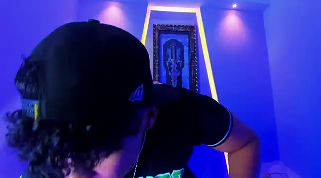 jamescurli  online show from 12/19/24, 04:23