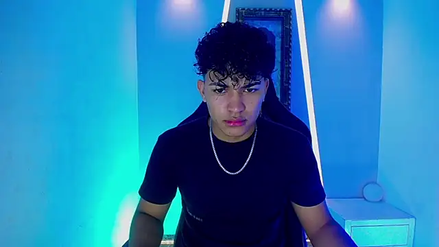 jamescurli  online show from 01/11/25, 04:06