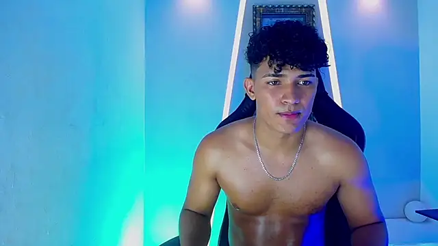 jamescurli  online show from 01/11/25, 07:06