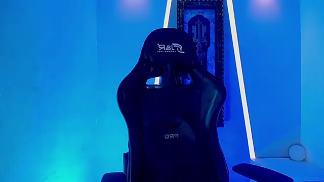 jamescurli  online show from 01/12/25, 04:10