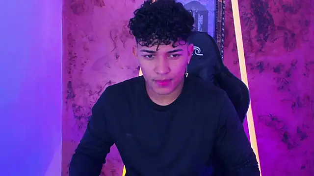 jamescurli  online show from 01/23/25, 04:09