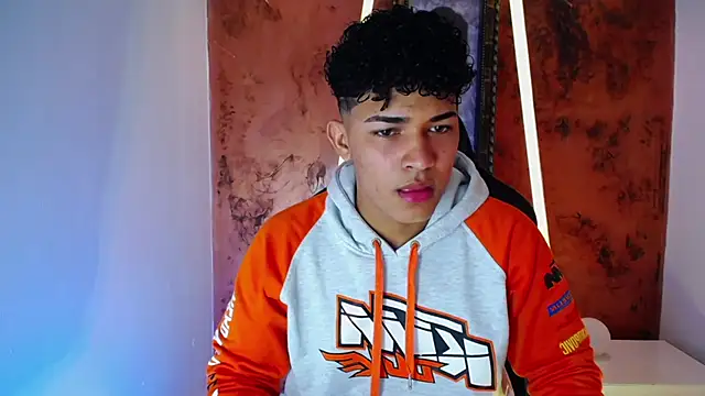 jamescurli  online show from 01/28/25, 04:39