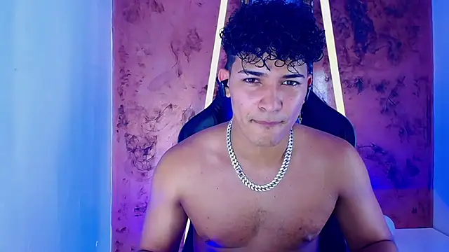 jamescurli  online show from 02/03/25, 11:09