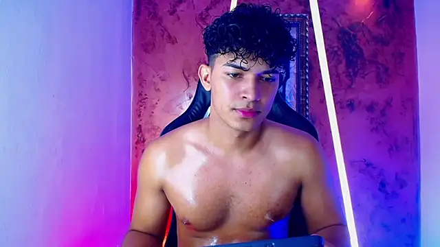 jamescurli  online show from 03/02/25, 08:05