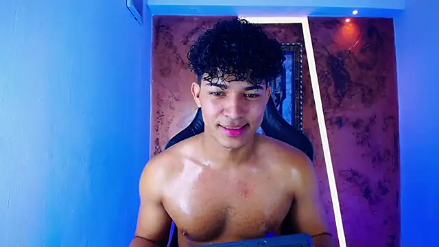 jamescurli  online show from 03/03/25, 09:00