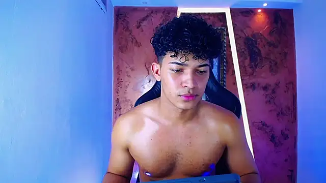 jamescurli  online show from 03/03/25, 12:05