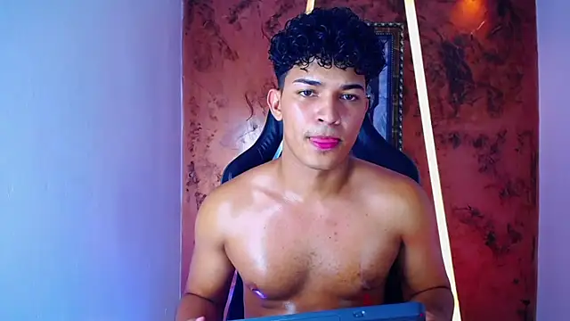 jamescurli  online show from 03/03/25, 03:09