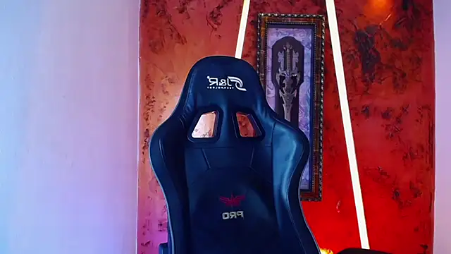 jamescurli  online show from 03/10/25, 11:32