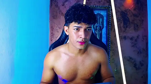 jamescurli  online show from 03/10/25, 02:37