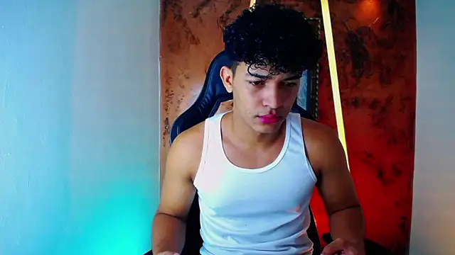 jamescurli  online show from 03/11/25, 05:05