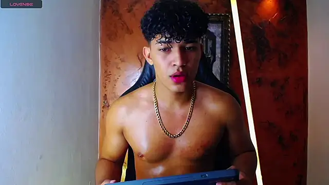 jamescurli  online show from 03/20/25, 03:45