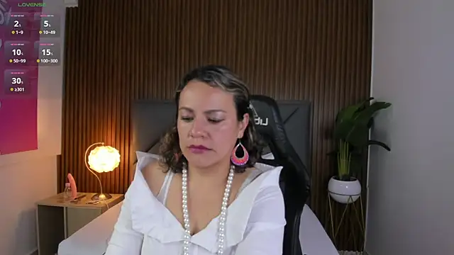 gipsela gomez online show from 01/07/25, 05:42