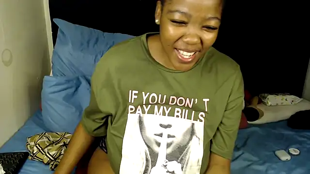 Busty-Londie online show from 11/18/25, 08:24