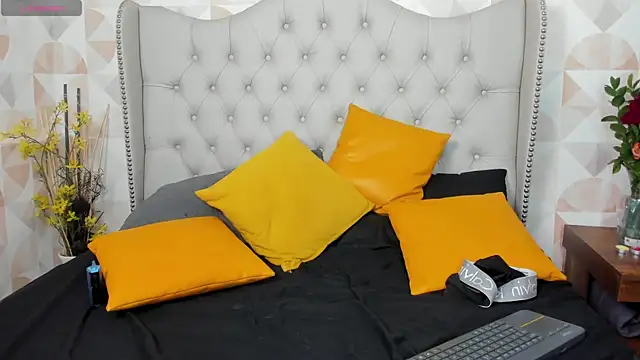 Tyler Rodriguez online show from 02/12/25, 01:06