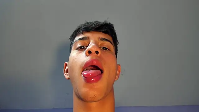 Tyler Rodriguez online show from 02/26/25, 10:42
