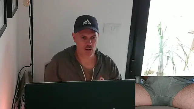 Francesco-ES online show from 01/06/25, 11:18