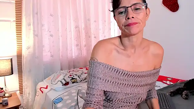 MireyaTorresGu online show from 12/10/24, 05:33