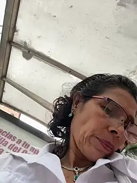 MireyaTorresGu online show from 05/31/26, 06:20