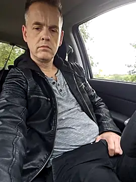 Hectorthyssen1 online show from 10/17/25, 02:19