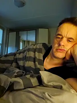 Snapshot of Hectorthyssen1 chatting on 11/02/25, 09:44 Hectorthyssen1 online show from 11/02/25, 09:44