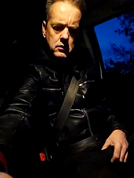 Snapshot of Hectorthyssen1 chatting on 11/04/25, 04:39 Hectorthyssen1 online show from 11/04/25, 04:39