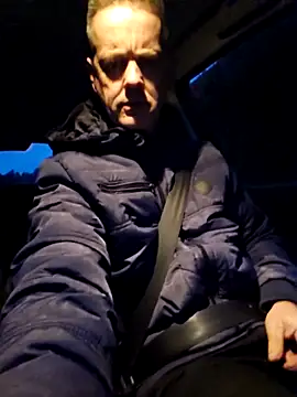 Snapshot of Hectorthyssen1 chatting on 11/20/25, 04:07 Hectorthyssen1 online show from 11/20/25, 04:07