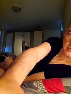 Snapshot of Hectorthyssen1 chatting on 11/30/25, 10:52 Hectorthyssen1 online show from 11/30/25, 10:52