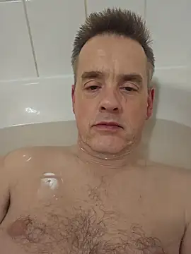 Snapshot of Hectorthyssen1 chatting on 12/15/25, 10:03 Hectorthyssen1 online show from 12/15/25, 10:03