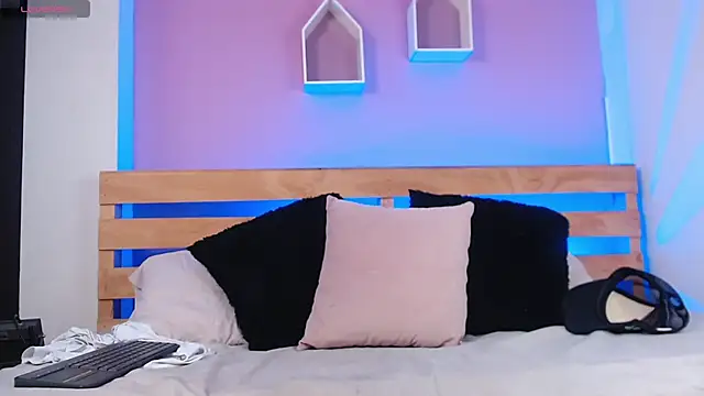 Snapshot of Bedobigcock chatting on 02/07/25, 09:58 Bedobigcock online show from 02/07/25, 09:58