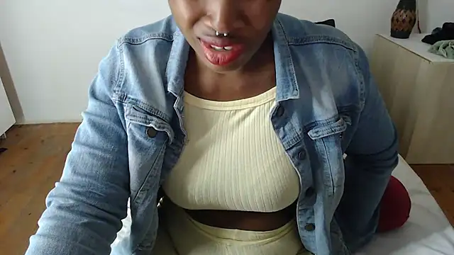 FLOWERLIPS25 online show from 01/11/25, 03:42