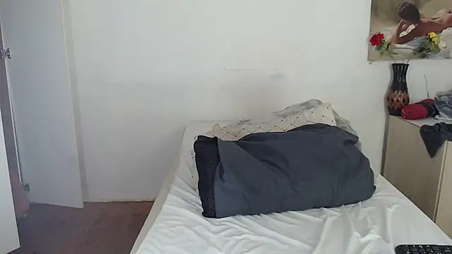 FLOWERLIPS25 online show from 03/07/25, 09:59
