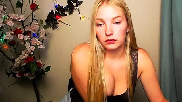 Queen ofLove online show from 06/10/26, 07:24