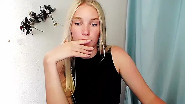 Queen ofLove online show from 06/11/26, 02:26