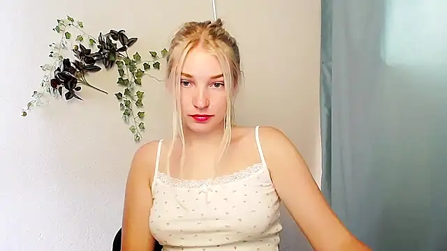 Queen ofLove online show from 06/14/26, 10:06