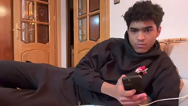 Ryan-hot online show from 12/20/25, 08:05